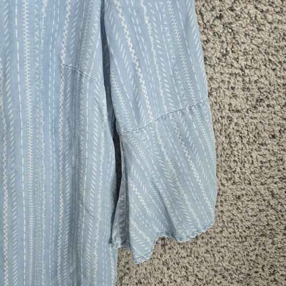 Chicos Top Womens 0 US Small Blue Bell Sleeve Popover Blouse‎ Ladies Chambray - Picture 2 of 7
